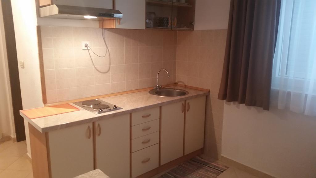 Apartment B&K Raslina Exteriér fotografie
